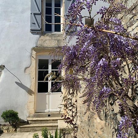 Maison De Charme Le Vieux Rivail Rivedoux-Plage Exterior foto