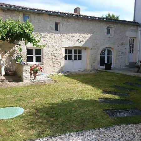 Maison De Charme Le Vieux Rivail Rivedoux-Plage Exterior foto